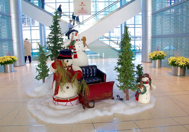 Commercial holiday decorations and seasonal decor| Phillip's Interior ...